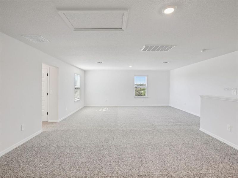 Spacious, unfurnished interior of a new home in Two Rivers - Signature Series, Zephyrhills (Image 21).