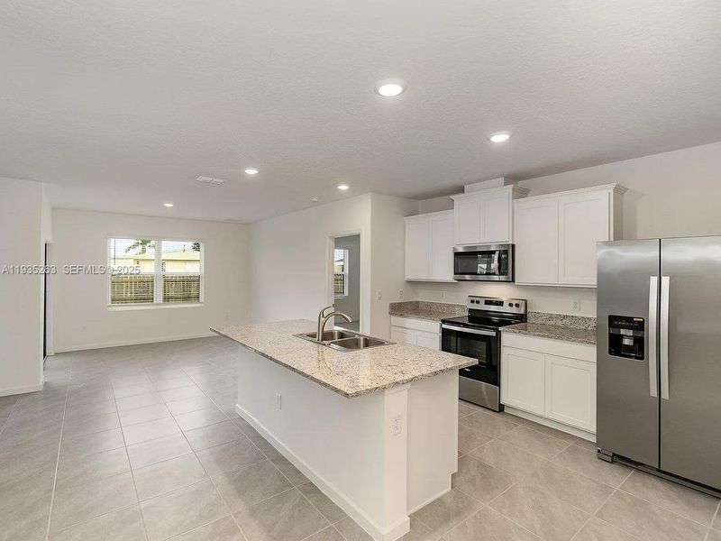 Furnished interior view inside a new home in , Fort Pierce (Image 4).