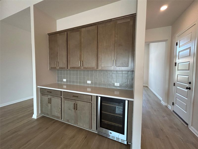 Furnished interior view inside a new home in Provence 70s, Austin (Image 10). Furnished interior view inside a new home in Provence 70s, Austin (Image 10).