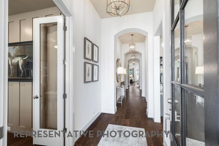 Furnished interior view inside a new home in Evergreen, Conroe (Image 7).