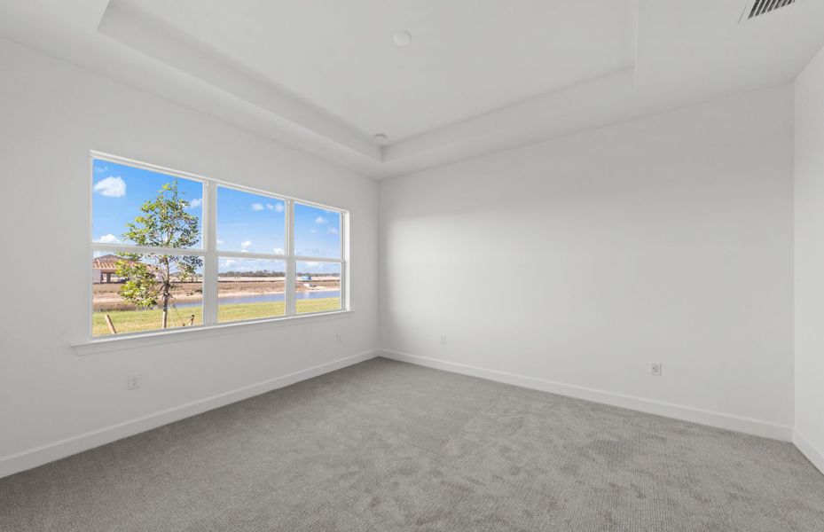 Spacious, unfurnished interior of a new home in TerraWalk at Babcock Ranch, Alva (Image 21).