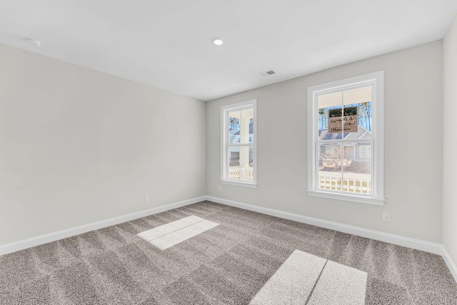 Spacious, unfurnished interior of a new home in , Summerville (Image 25).