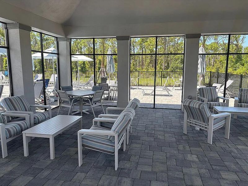 Community amenities in , Englewood (Image 22).