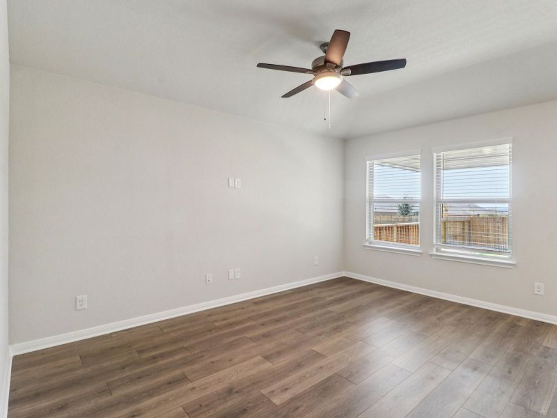 Spacious, unfurnished interior of a new home in Remington Ranch, San Antonio (Image 16). Spacious, unfurnished interior of a new home in Remington Ranch, San Antonio (Image 16).