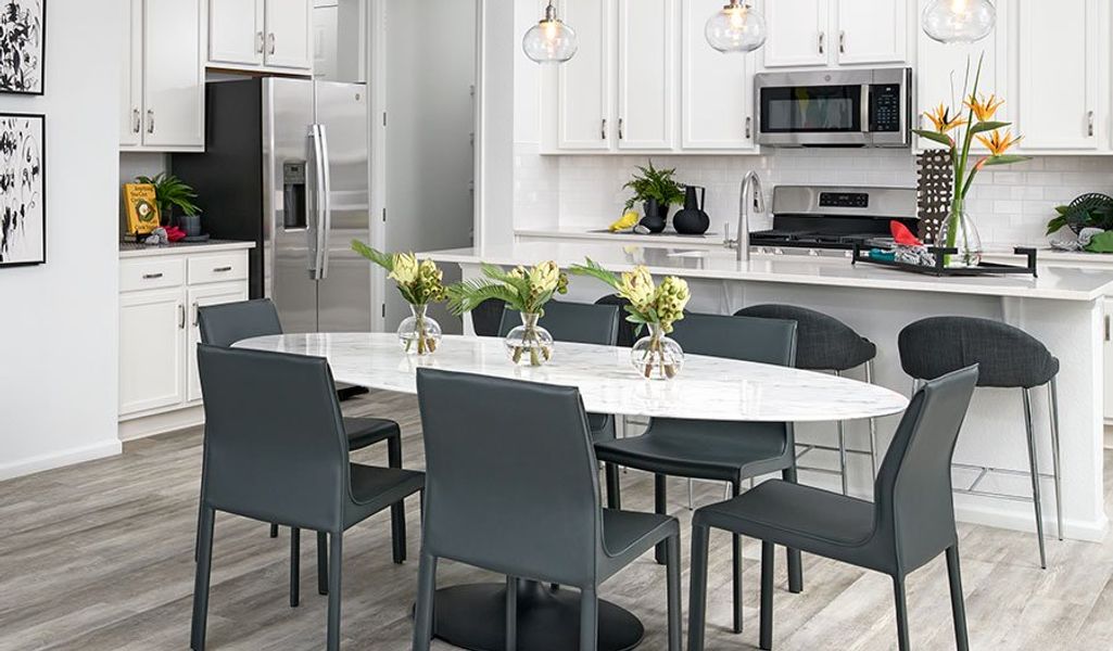 LynwoodDuo-9-SkyviewAtHighPoint Dining and Kitchen