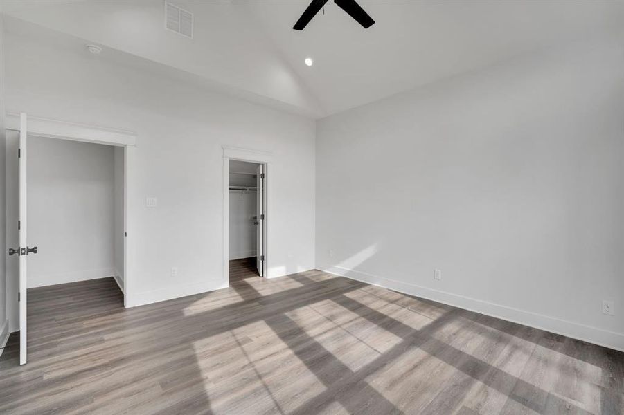 Spacious, unfurnished interior of a new home in , Waxahachie (Image 15).