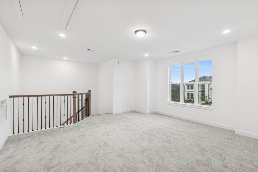 Spacious, unfurnished interior of a new home in Jordan Ranch 70' Homesites, Fulshear (Image 16). Spacious, unfurnished interior of a new home in Jordan Ranch 70' Homesites, Fulshear (Image 16).