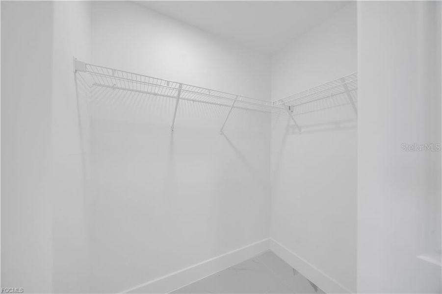 Spacious, unfurnished interior of a new home in , Lehigh Acres (Image 24).