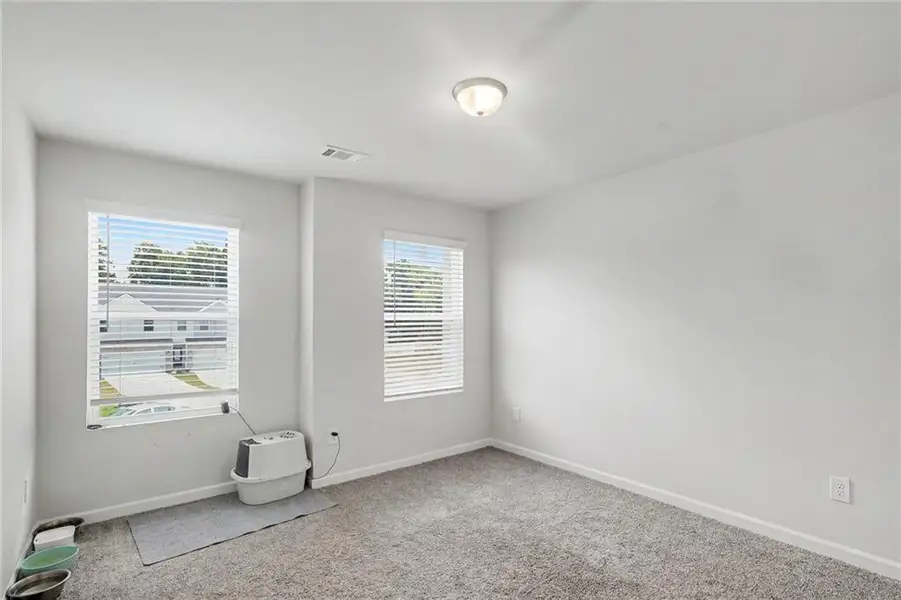 Spacious, unfurnished interior of a new home in , Atlanta (Image 30).