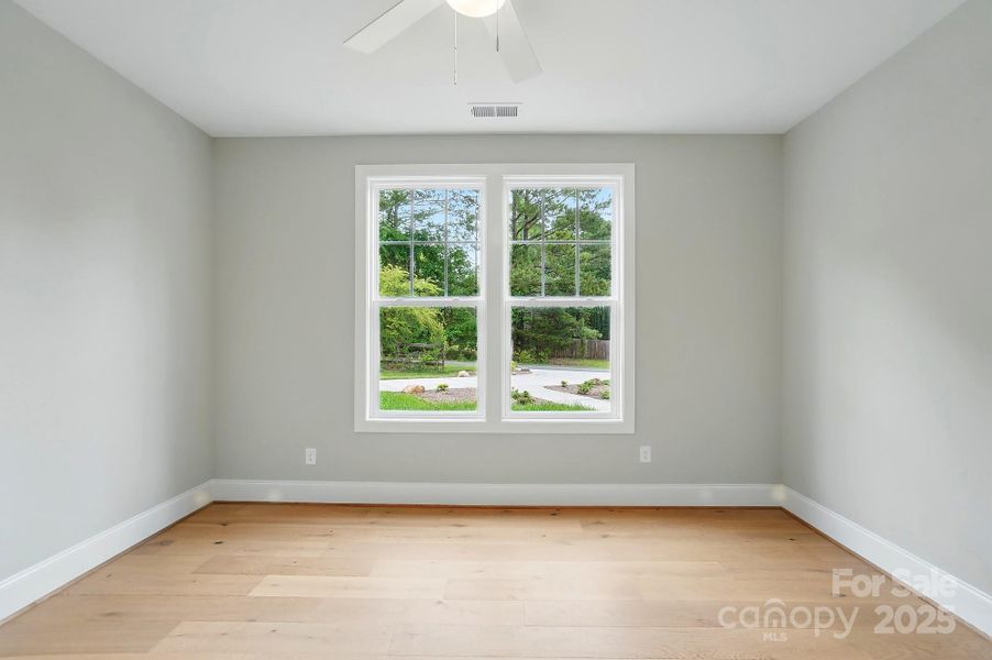 Main Level Flex Room/Office Main Level Flex Room/Office