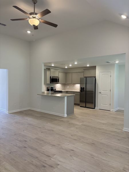 Spacious, unfurnished interior of a new home in Salem Landing, Rockvale (Image 12).