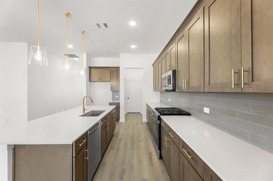 701 Tyronza-Kitchen-3