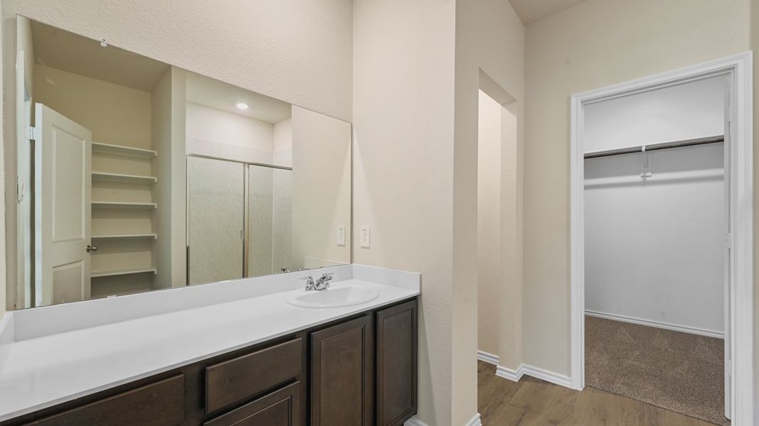 Furnished interior view inside a new home in Northspur, Terrell (Image 10).
