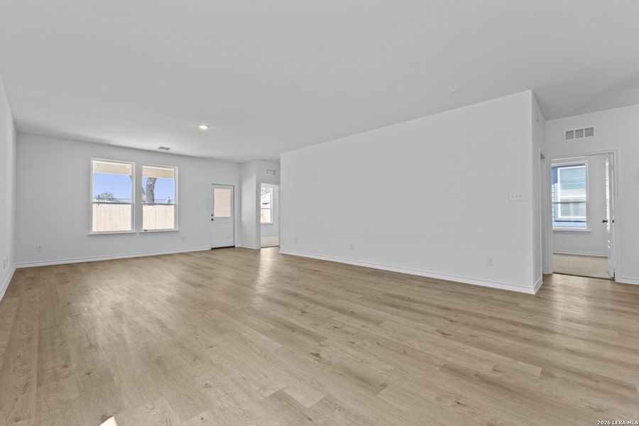 Spacious, unfurnished interior of a new home in Corley Farms, Boerne (Image 29).