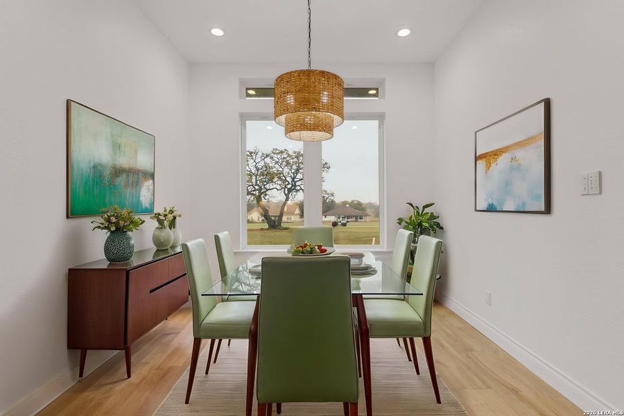 Furnished interior view inside a new home in , Bandera (Image 7).