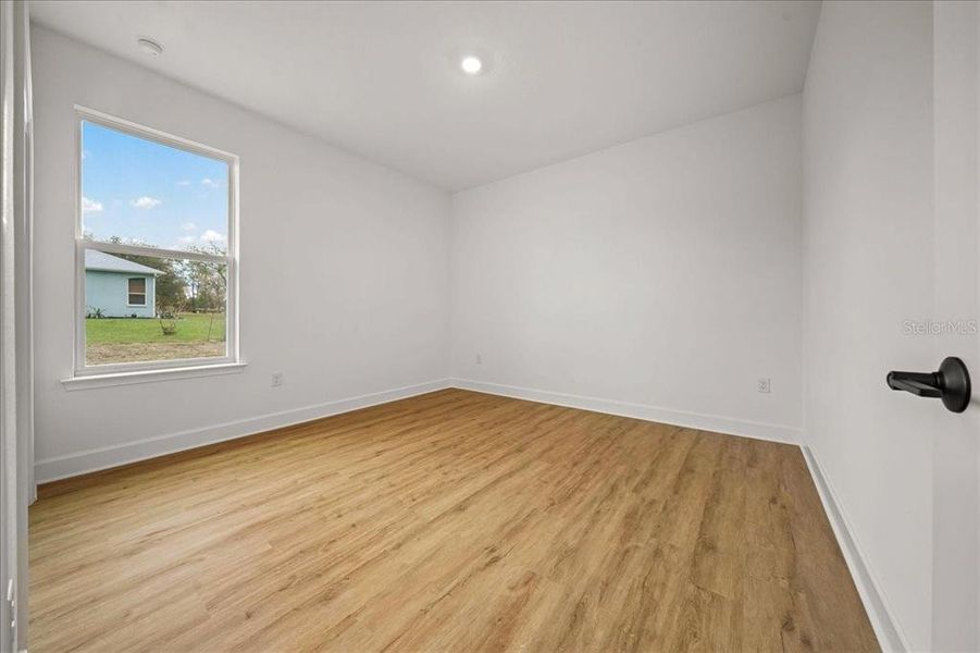 Spacious, unfurnished interior of a new home in , Weeki Wachee (Image 43).