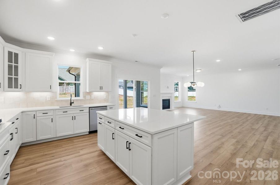 Furnished interior view inside a new home in Robinson Oaks, Gastonia (Image 15).