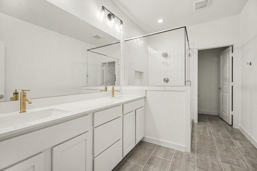 Furnished interior view inside a new home in , Houston (Image 5). Furnished interior view inside a new home in , Houston (Image 5).