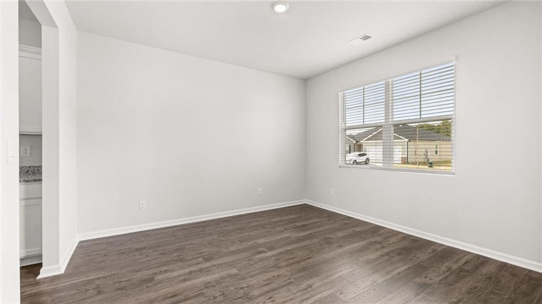 Spacious, unfurnished interior of a new home in Jackson Landing, Jefferson (Image 9).