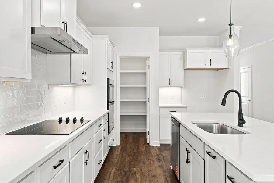 Ashland B Kitchen