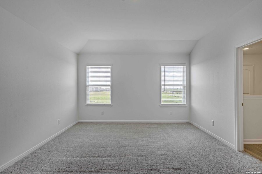 Spacious, unfurnished interior of a new home in , San Antonio (Image 24).