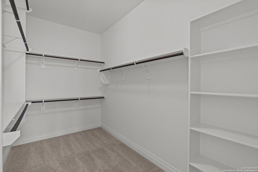 Spacious, unfurnished interior of a new home in Bison Ridge, San Antonio (Image 32). Spacious, unfurnished interior of a new home in Bison Ridge, San Antonio (Image 32).