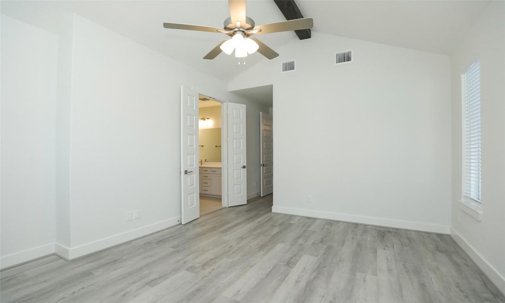Spacious, unfurnished interior of a new home in Independence Heights, Houston (Image 30). Spacious, unfurnished interior of a new home in Independence Heights, Houston (Image 30).