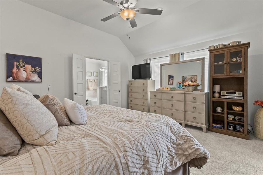 Furnished interior view inside a new home in , Melissa (Image 19).