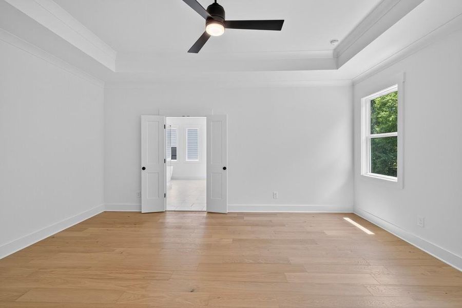 Spacious, unfurnished interior of a new home in Livingstone Park, Kennesaw (Image 38).