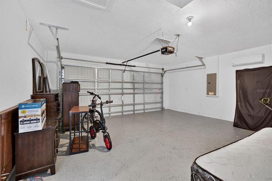 Furnished interior view inside a new home in , Tampa (Image 40).