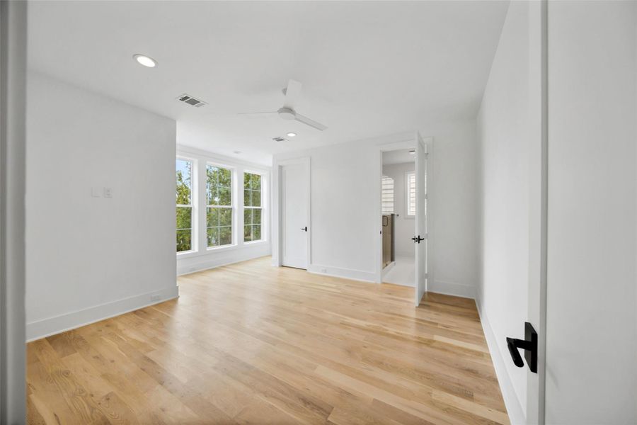 Spacious, unfurnished interior of a new home in , Houston (Image 19). Spacious, unfurnished interior of a new home in , Houston (Image 19).