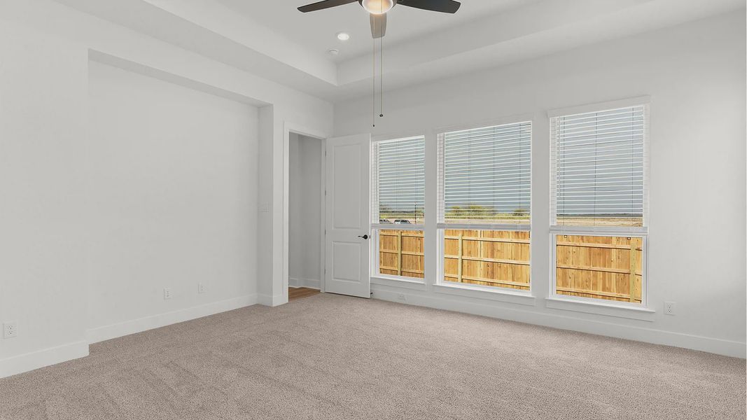 Representative unfurnished interior of a home built from the Drios by Chesmar Homes in Crescent Bluff, Georgetown (Image 23).