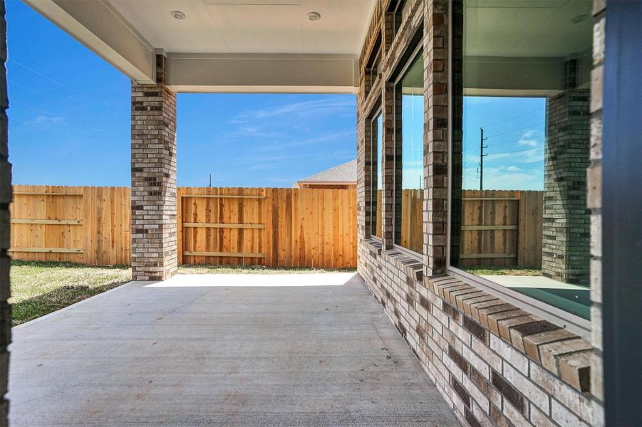 Image 23 of a home in Sunterra 50s. Image 23 of a home in Sunterra 50s.