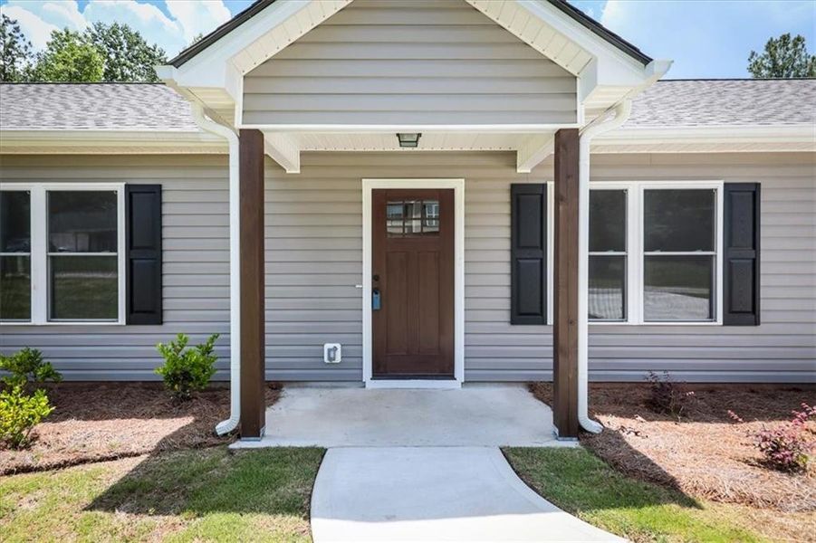 Exterior details and patio area of a home in , Rockmart (Image 4).