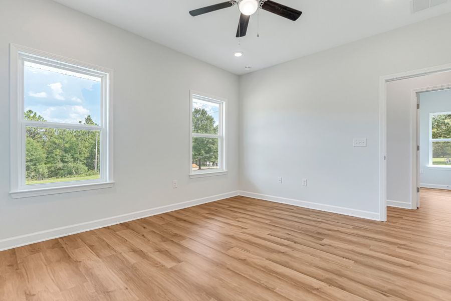 Spacious, unfurnished interior of a new home in , Crestview (Image 38).
