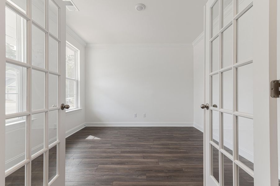 Spacious, unfurnished interior of a new home in , Summerville (Image 16).