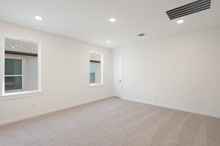 Spacious, unfurnished interior of a new home in Flora, Hutto (Image 42).