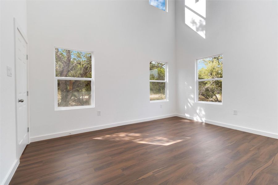 primary bedroom without virtual staging