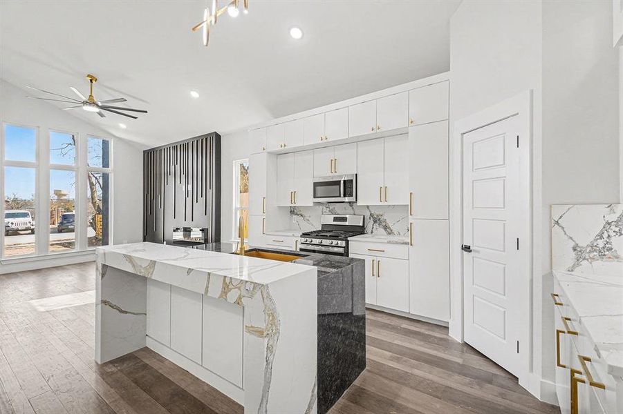 Furnished interior view inside a new home in , Dallas (Image 7).