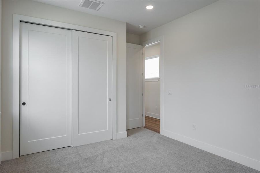 Spacious, unfurnished interior of a new home in , Palm Harbor (Image 37).