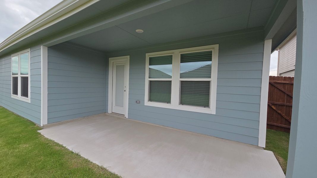 Exterior details and patio area of a home in Wildwood, Royse City (Image 3).