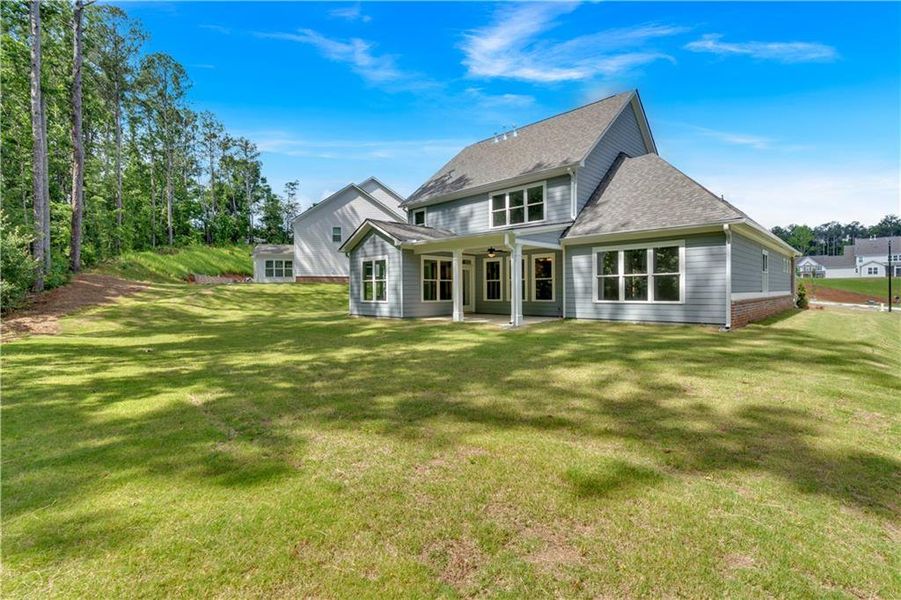 Exterior details and patio area of a home in Ford Landing, Acworth (Image 29).