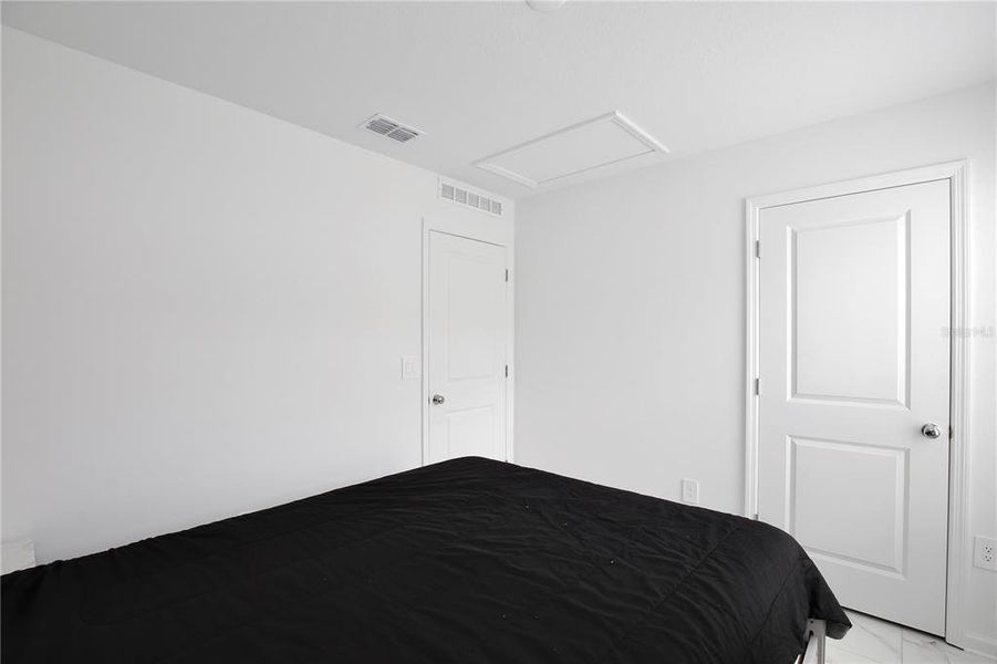 Spacious, unfurnished interior of a new home in Peace Creek Reserve, Winter Haven (Image 21).