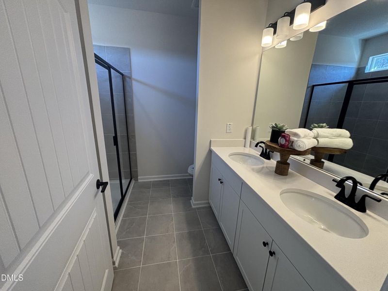 Dual Vanity Dual Vanity