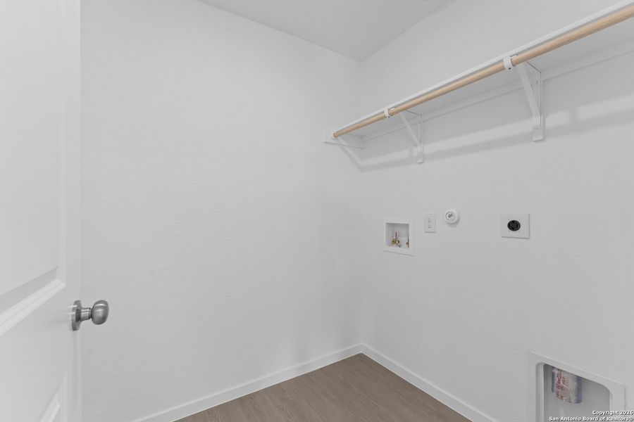 Spacious, unfurnished interior of a new home in Voss Farms: Watermill Collection, New Braunfels (Image 18).