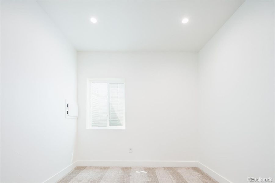 Spacious, unfurnished interior of a new home in , Denver (Image 20).
