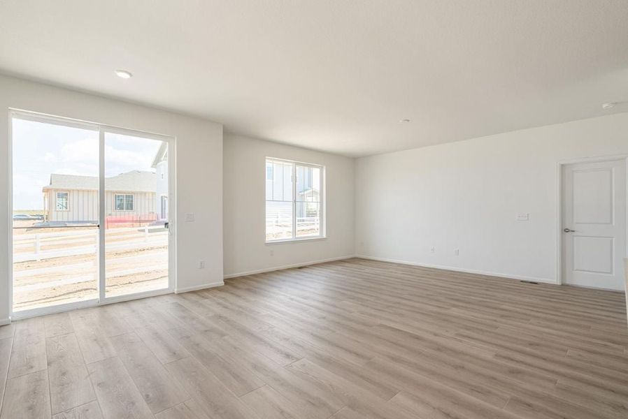Spacious, unfurnished interior of a new home in Murphy Creek Reserve, Aurora (Image 13). Spacious, unfurnished interior of a new home in Murphy Creek Reserve, Aurora (Image 13).