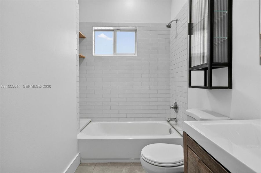 Furnished interior view inside a new home in , Fort Lauderdale (Image 8).