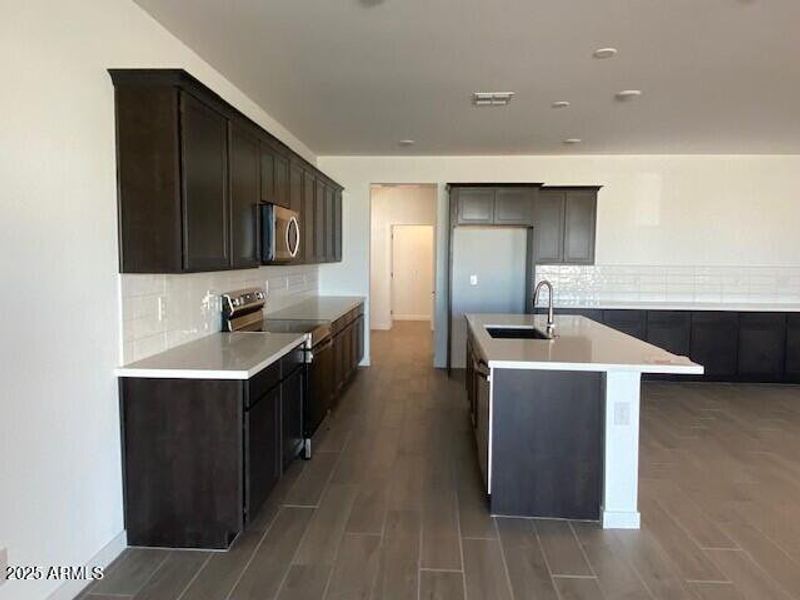 P20 Lot 61 Kitchen-Mudroom