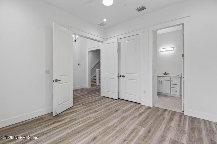 Spacious, unfurnished interior of a new home in , St. Johns (Image 29).